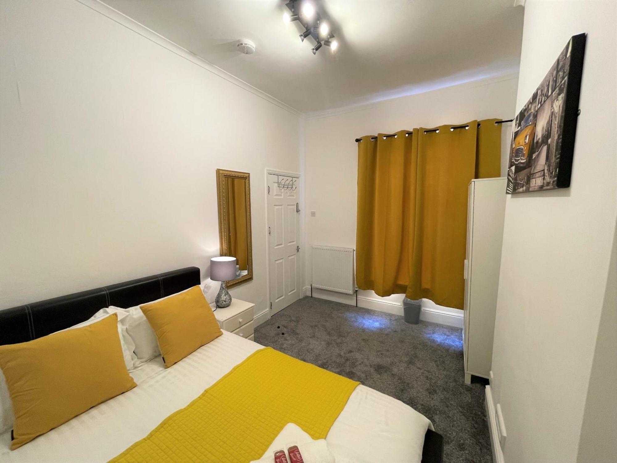 Robinhuts - 3 Bed Accommodation -Perfect For Contractors, Families & Students Кингстон-апон-Халл Номер фото